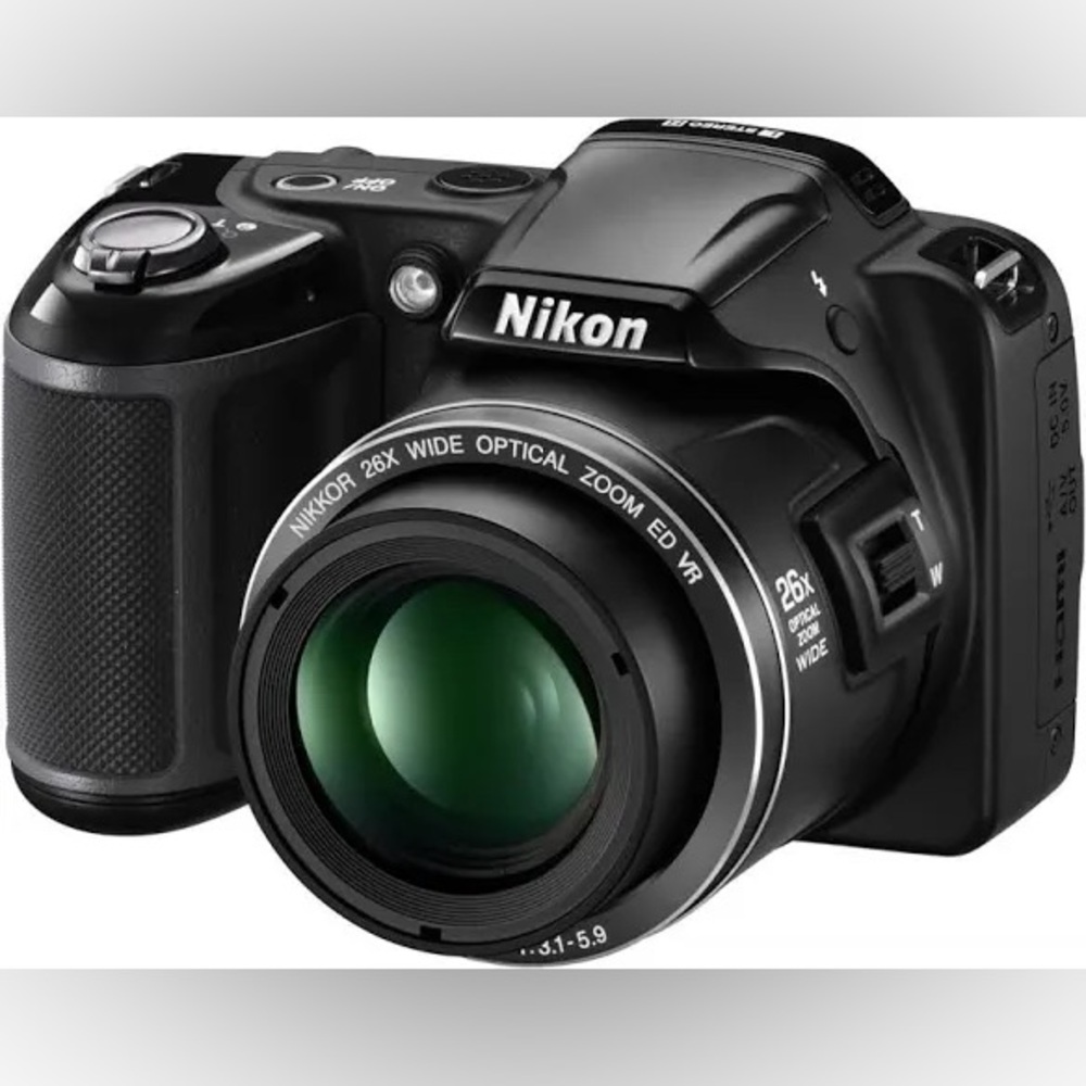 Nikon COOLPIX L810 16.1 MP Digital Camera with 26x Zoom Black with bag